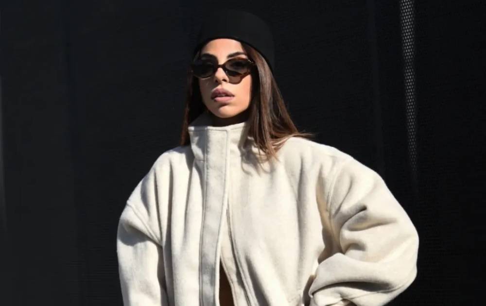 Μαρία Παντελή: Σου δείχνει το εμβληματικό αξεσουάρ που ορίζει φέτος τη χειμερινή μόδα